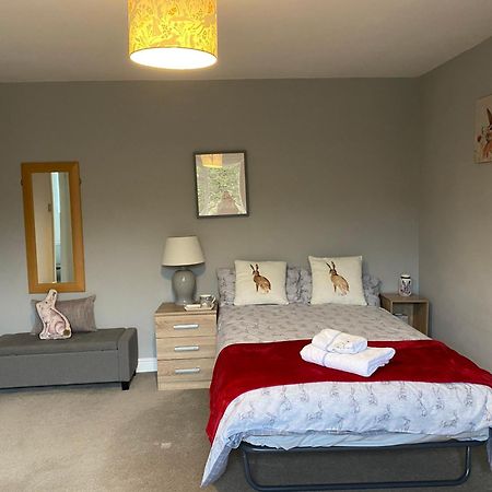 Little Hare Lodge - Spacious 2 Bedroom Attached Bungalow Удхол Спа Екстериор снимка